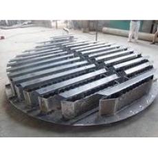 Trough pan liquid gas distributor